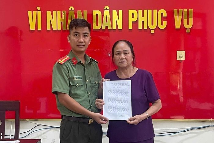 Mẹ anh May gửi thư cảm ơn Công an xã Mường Xén và Đại uý Hoàng Tiến Thành và Thượng uý Hồ Hồng Quân.