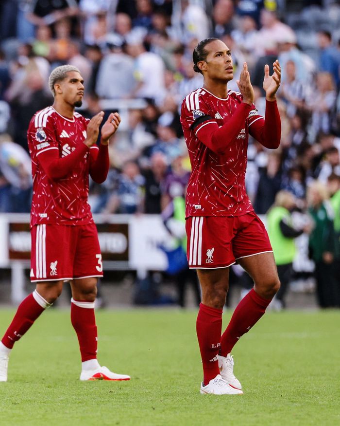 HLV Andoni Iraola còn rất nhiều việc phải làm với Liverpool