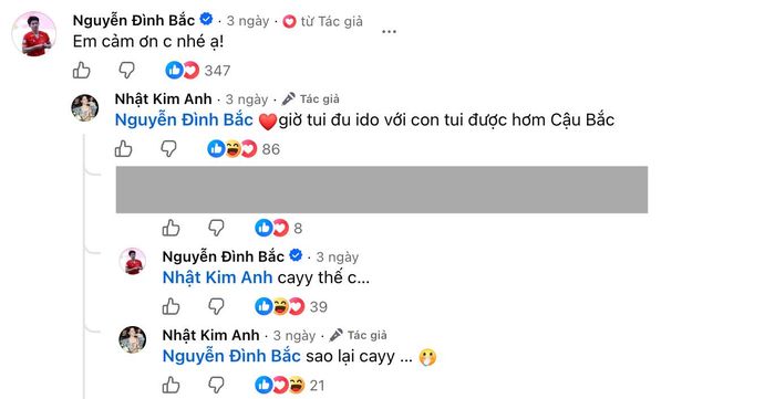 Cả hai tương tác với nhau ở dưới ảnh chụp chung. Ảnh chụp màn hình