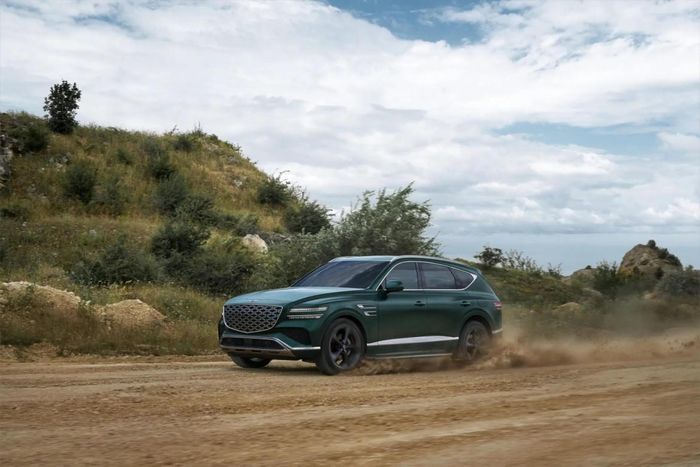 Genesis GV80 Hybrid ra mắt tại Hàn Quốc, tăng tốc 0-100 km/h trong 7,1 giây. (Ảnh: Carscoops)