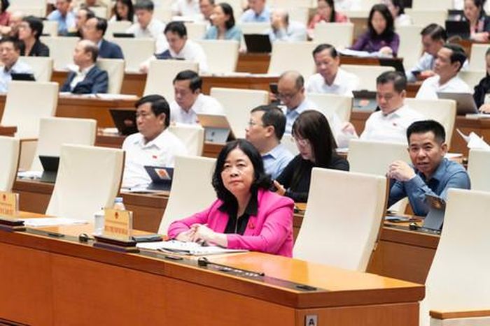 Các ĐBQH tại Hội trường