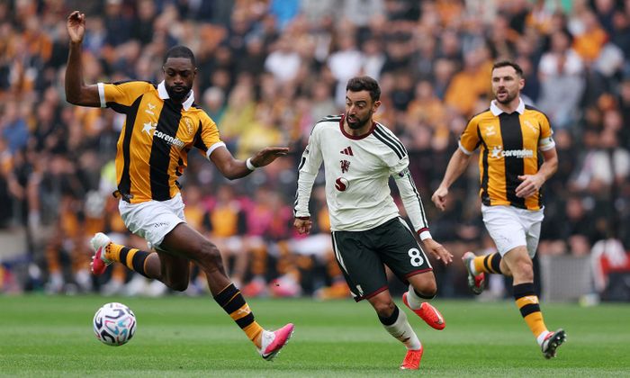 Man Utd thua Hull City 0-2. (Ảnh: Reuters)