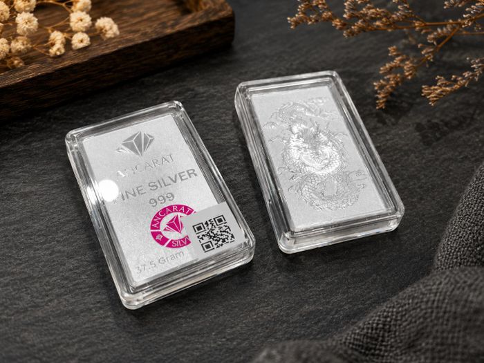 Giá bạc thế giới giảm nhưng vẫn ở mức cao. (Ảnh minh họa: AI)