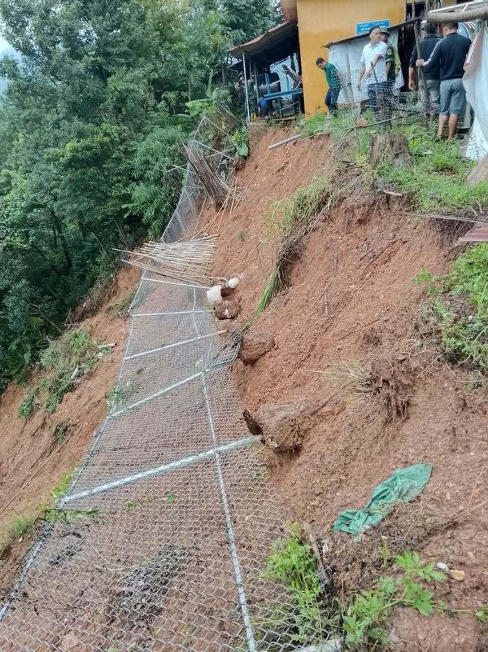 Khu vực bị sạt lở.