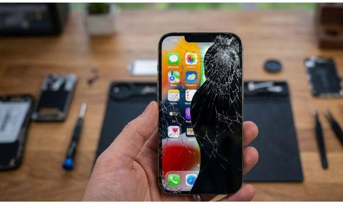 Vết chảy mực lan rộng là dấu hiệu cần kiểm tra màn hình.