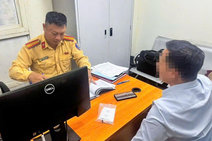 Tài xế tại cơ quan công an.
