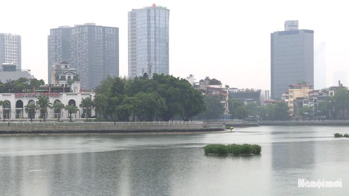Hồ Đống Đa. Ảnh: Lại Tấn