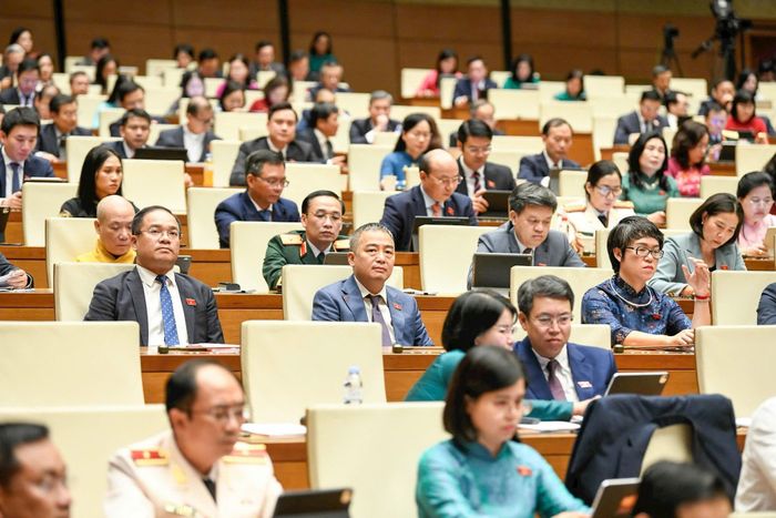 Đại biểu tham dự phiên làm việc chiều 24-8. Ảnh: Hồ Như Ý