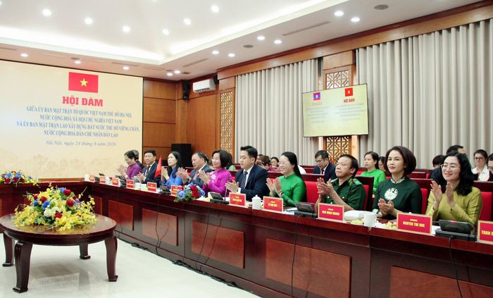 Các đại biểu Ủy ban MTTQ Việt Nam thành phố Hà Nội. Ảnh: Lê Dung