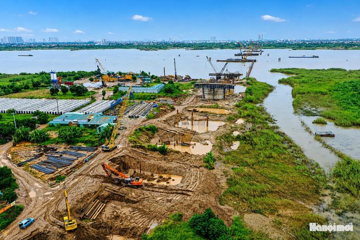 Khi hoàn thành, cầu Thượng Cát sẽ góp phần hoàn thiện tuyến Vành đai 3,5, tăng cường kết nối giao thông, thúc đẩy phát triển kinh tế - xã hội cho các địa phương hai bên sông Hồng.