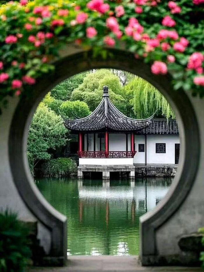 Theo tử vi, phụ nữ sinh tháng 9 Âm lịch còn có nét duyên riêng vừa mềm mại, nữ tính nhưng vẫn độc lập và có chính kiến. Ảnh minh họa