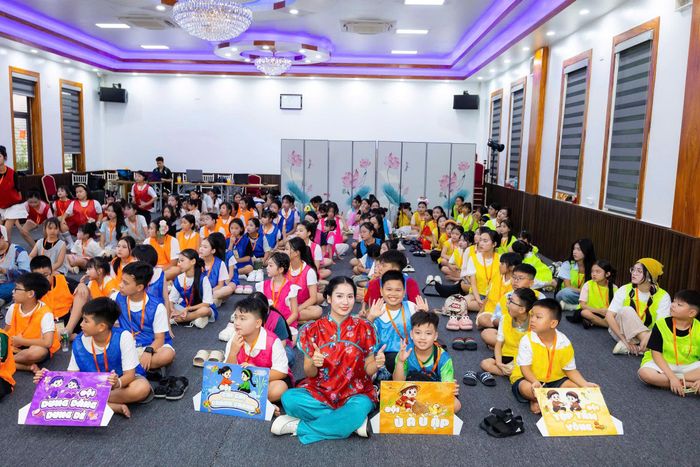 Chuỗi hoạt động trí tuệ và phối hợp đồng đội đòi hỏi sự tập trung, quan sát và phối hợp. 