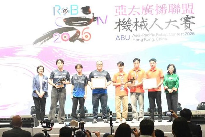 Đồng giải ba thuộc về Trường Đại học Lạc Hồng - Việt Nam và Trường Đại học công nghệ Toyohashi - Nhật Bản.