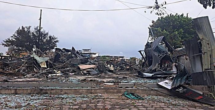 Hiện trường vụ cháy dãy quán bia và kho xưởng trên đường 25m ngày 25/7/2026, phường Thanh Liệt. (Ảnh Công an TP Hà Nội)