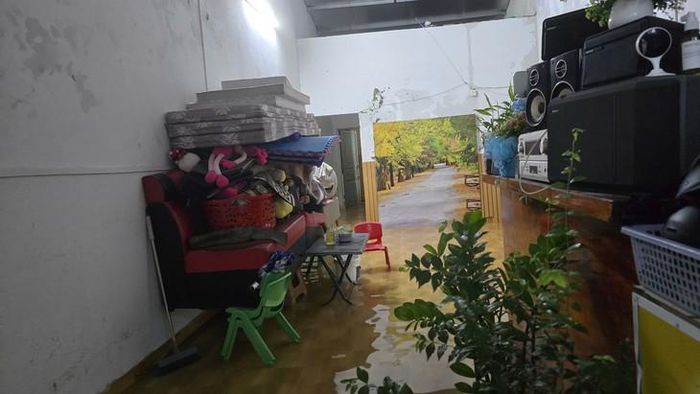Nhiều nhà dân bị ngập lụt. Ảnh: Thanh Vân