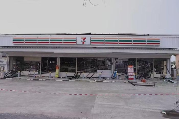 Cửa hàng tiện lợi 7-Eleven ở tỉnh Yala bị đốt phá đêm 22-8-2026