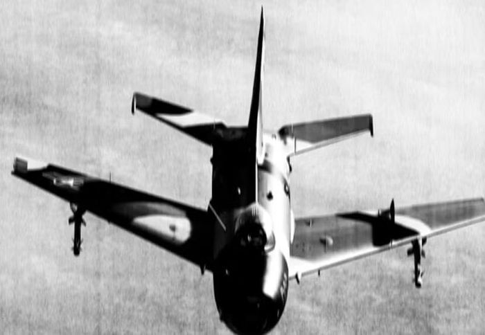 Vì vậy, cuộc cạnh tranh giữa MiG-19 và F-100 không chỉ là cuộc đua xem ai bay nhanh hơn. Đó là cuộc đua xác định tiêm kích siêu thanh sẽ phải trở thành loại máy bay như thế nào trong chiến tranh hiện đại.