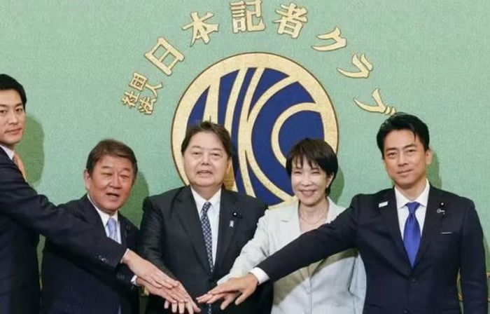 Bà Takaichi khẳng định môi trường làm việc tại dinh thự về cơ bản không khác Văn phòng Thủ tướng. Bà cho biết cố gắng hạn chế ra ngoài vào ngày nghỉ, sáng sớm hoặc đêm muộn, trừ khi thực sự cần thiết.