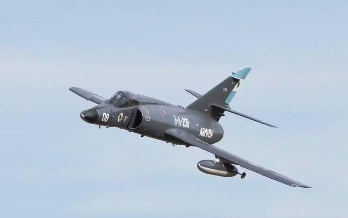 Vào tháng 6/2024, chính phủ Argentina đã xem xét khả năng chuyển giao cường kích Super Étendard có khả năng mang tên lửa chống tàu cho Ukraine, và sắp tới kế hoạch trên có thể được triển khai.