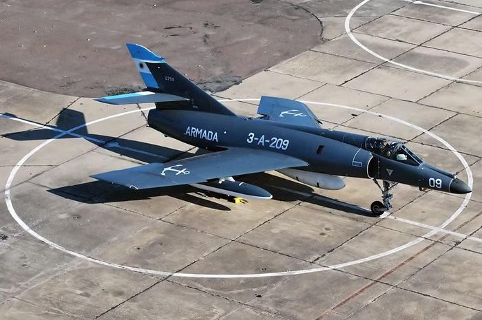 Hải quân Argentina đã ra quyết định sẽ cho ngừng hoạt động các máy bay cường kích Super Étendard vào cuối năm 2026.