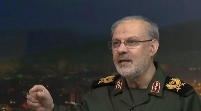 "Bất kỳ cuộc tấn công nào nhằm vào cơ sở hạ tầng của Iran sẽ kéo theo các đòn giáng dữ dội nhằm vào những điểm nghẽn năng lượng và các lợi ích thiết yếu của Mỹ", ông Mohebbi tuyên bố hôm 24/8.