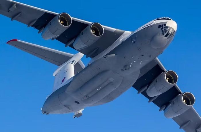 Khách hàng tiềm năng có thể là Trung Quốc, khi họ đã bày tỏ sự quan tâm đến việc mua Il-78MK-90A vào năm 2023, bằng chứng là các tài liệu bị rò rỉ vào mùa thu năm 2025 bởi Tập đoàn Rostec. Theo đó việc giao hàng dự kiến ​​sẽ diễn ra vào năm 2027 - 2028.