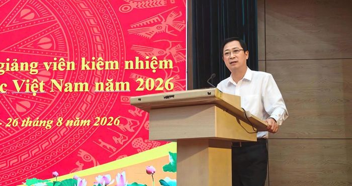 TS. Cao Xuân Thạo, Phó Chủ tịch Ủy ban Trung ương MTTQ Việt Nam phát biểu khai mạc lớp bồi dưỡng và trình bày chuyên đề thứ nhất về quán triệt, triển khai thực hiện Nghị quyết Đại hội lần thứ XI, MTTQ Việt Nam, nhiệm kỳ 2026 – 2031