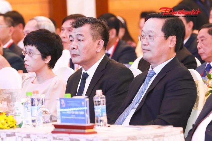 Phó Chủ tịch UBTƯ MTTQ Việt Nam Nguyễn Đức Phong dự Lễ kỷ niệm 20 năm thành lập Hiệp hội Doanh nghiệp nhỏ và vừa Việt Nam. (Ảnh: Quang Vinh)