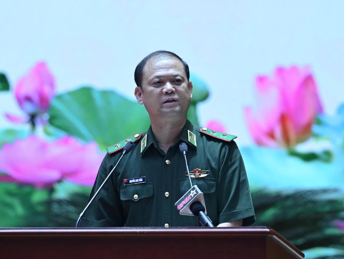 Trung tướng Nguyễn Anh Tuấn, Chính ủy Bộ đội Biên phòng phát biểu tại hội nghị. Ảnh: Trọng Hải