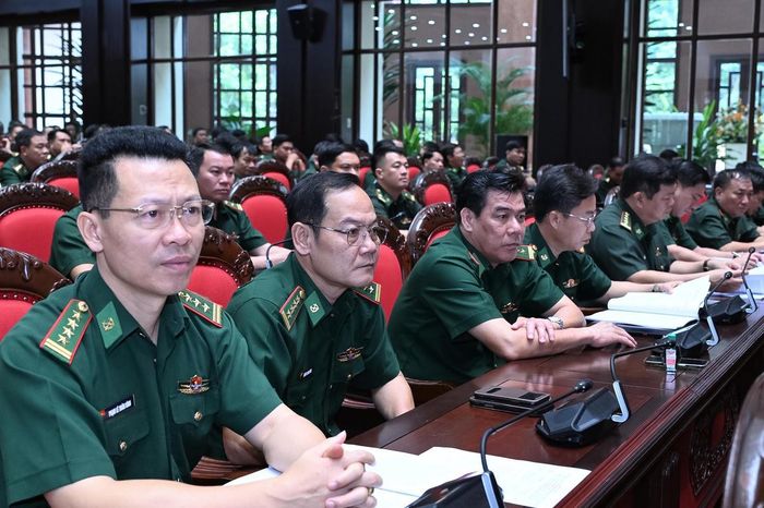 Các đại biểu dự hội nghị.