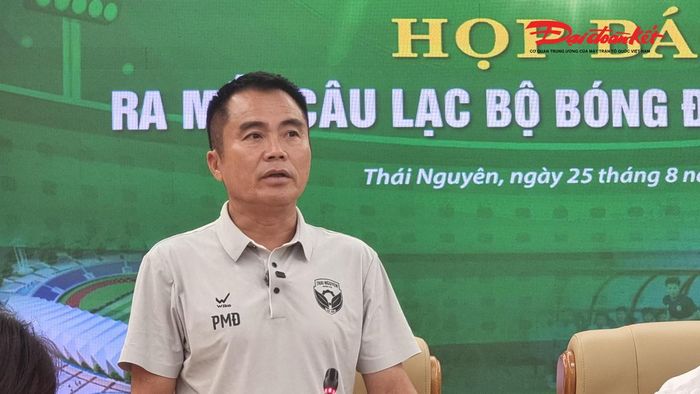 Huấn luyện viên trưởng FC Thái Nguyên Phạm Minh Đức.