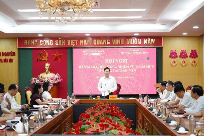 Ông Đinh Quang Tuyên, Phó Bí thư Tỉnh ủy, Chủ tịch Ủy ban MTTQ Việt Nam tỉnh Thái Nguyên phát biểu tại Hội nghị. Ảnh: MTTQ tỉnh Thái Nguyên.