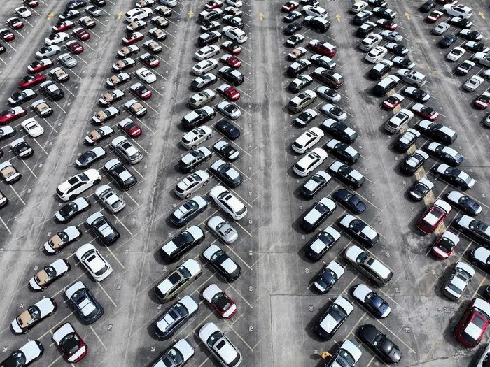 Ôtô, xe tải và linh kiện Canada có thể gia nhập danh sách hàng hóa chịu thuế 50% tại Mỹ. Ảnh: Reuters.