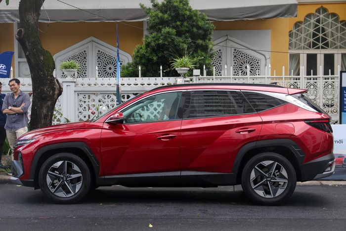 Hyundai Tucson Hybrid tại Việt Nam. Ảnh: Phúc Hậu.