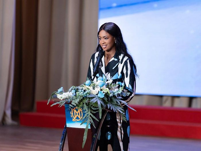 Romanda Hombir - đại diện Nam Phi giành chiến thắng nhờ khả năng trình bày tự tin