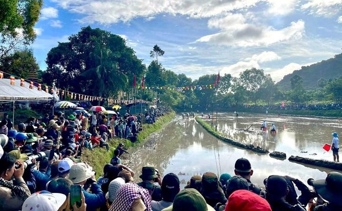 Hội đua bò Chùa Rô hàng năm là sân chơi cho những người yêu nhiếp ảnh