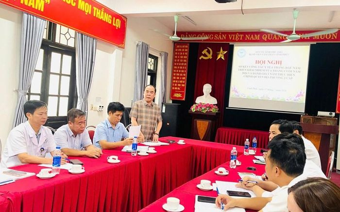 Cán bộ, bác sĩ Bệnh viện Tâm thần Vĩnh Phúc không ngừng học hỏi, nâng cao trình độ chuyên môn.