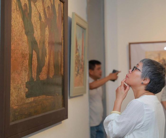 Du khách tham quan Triển lãm
