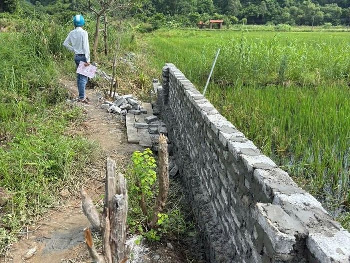 Vi phạm trên đất lúa trong Di sản Tràng An bị Tổ công tác phát hiện, yêu cầu tháo dỡ, hoàn trả mặt bằng