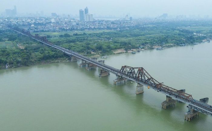 Cầu Long Biên nhìn từ trên cao. Ảnh: Phan Phương -TTXVN