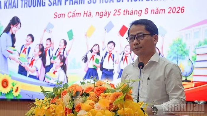 Phó Giám đốc Sở Giáo dục và Đào tạo thành phố Đà Nẵng Phạm Tấn Ngọc Thụy phát biểu tại chương trình. (Ảnh: QV)