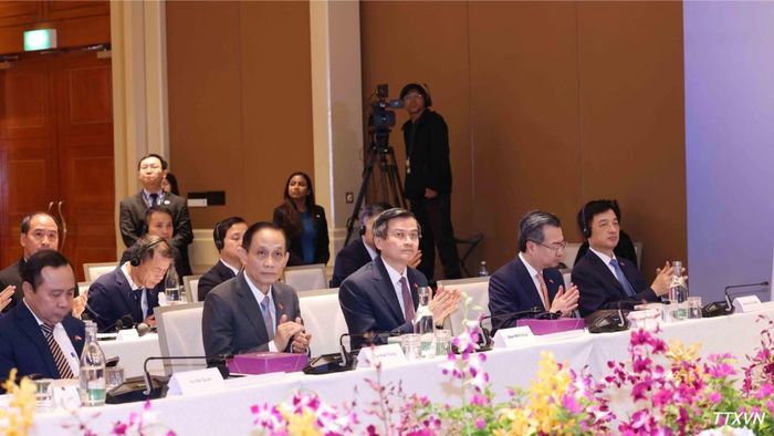 Đại biểu cấp cao Đảng Cộng sản Việt Nam dự Đối thoại Chiến lược Việt Nam-Singapore lần thứ nhất. (Ảnh: Phương Hoa/TTXVN)