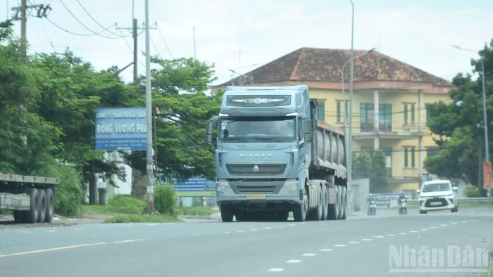 Doanh nghiệp kiến nghị điều chỉnh khung giờ cấm trên đường Đồng Khởi để hạn chế thấp nhất ảnh hưởng sản xuất kinh doanh.