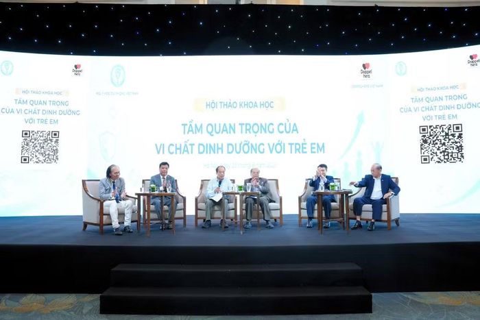 Các chuyên gia cung cấp nhiều thông tin dinh dưỡng hợp lý để bổ sung đầy đủ vi chất cho trẻ phát triển cân bằng.