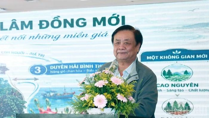 Nguyên Phó Chủ tịch Quốc hội Lê Minh Hoan cho rằng, cần có bước chuyển từ không gian sản xuất sang không gian giá trị. (Ảnh: MAI VĂN BẢO)