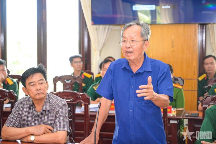 Các cựu chiến binh, nhân chứng lịch sử, đồng đội của liệt sĩ cùng đại diện các cơ quan, đơn vị tập trung trao đổi tại hội thảo. 