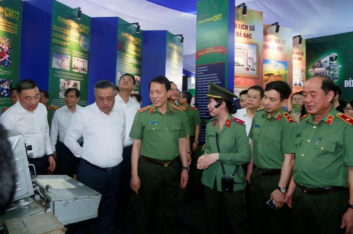 Đại tướng Lương Tam Quang - Ủy viên Bộ Chính trị, Bộ trưởng Bộ Công an tham dự sự kiện “Tổ quốc bình yên” tổ chức tại Đà Nẵng.