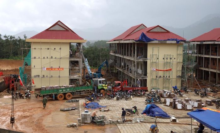 Trường Phổ thông Nội trú Liên cấp Tiểu học - THCS xã Mô Rai đang đẩy nhanh tiến độ