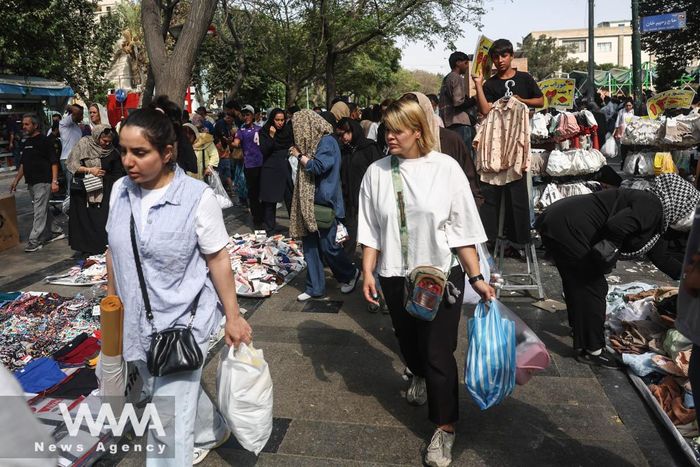 Một khu chợ ở thủ đô Tehran. Ảnh WANA