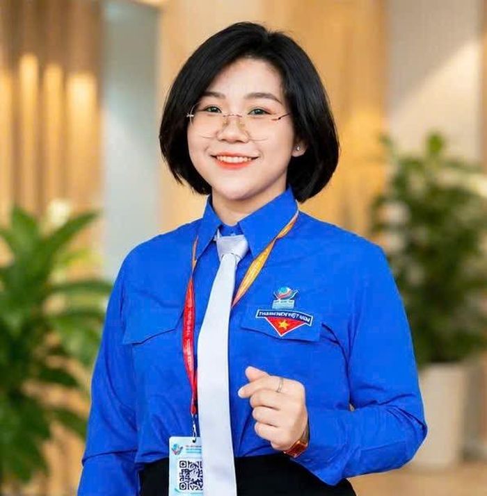  Chị Bùi Thị Phương Trâm, Phó Chủ tịch Ủy ban MTTQ Việt Nam phường, Bí thư Đoàn phường Dĩ An 